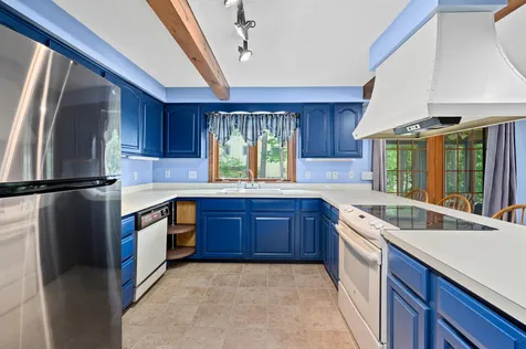 2761 Lake Shore Road Gilford NH 03249