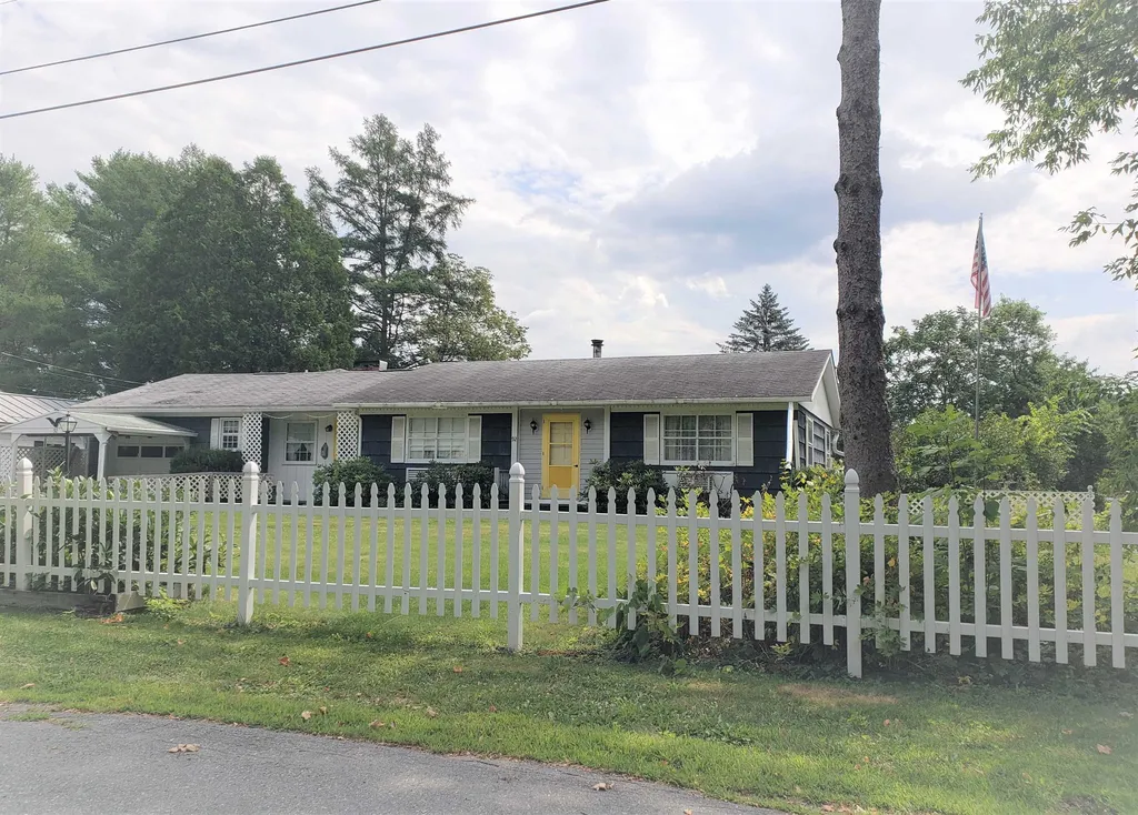 92 Albert Street Hartford VT 05001