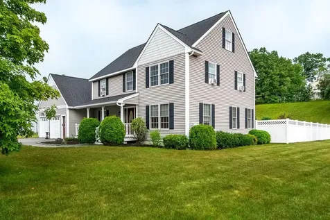 7 Benjamin Way Dover NH 03820