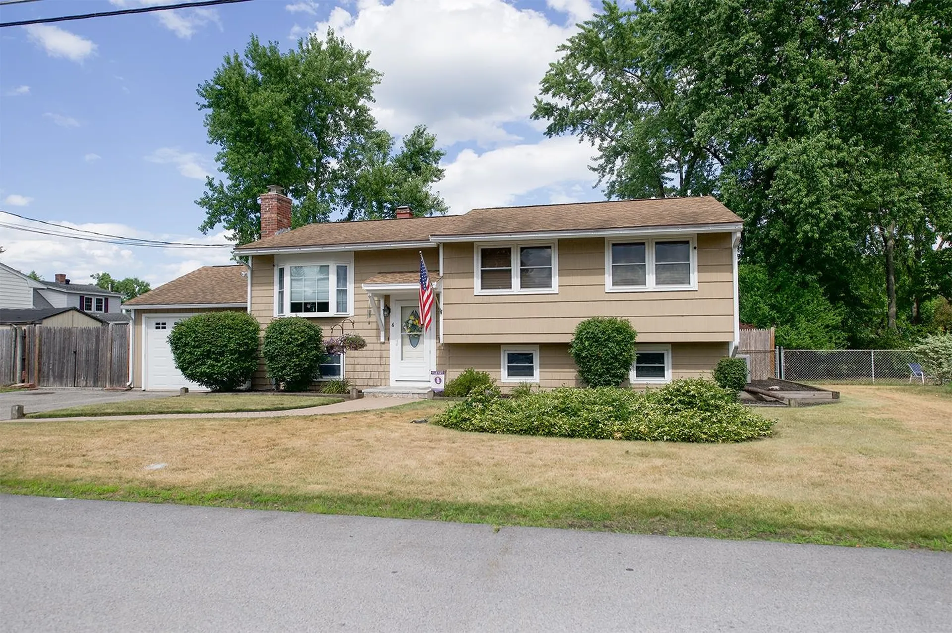 6 Kingston Drive Nashua NH 03060