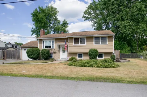 6 Kingston Drive Nashua NH 03060