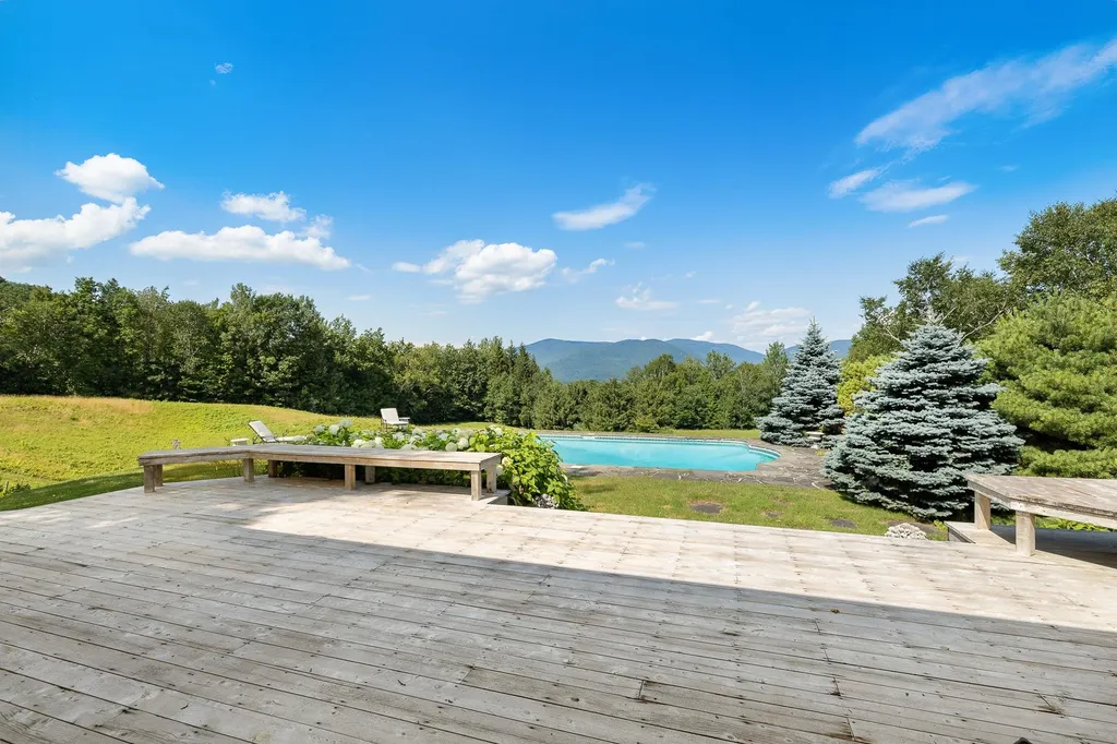 1092 Nichols Hill Road Dorset VT 05251