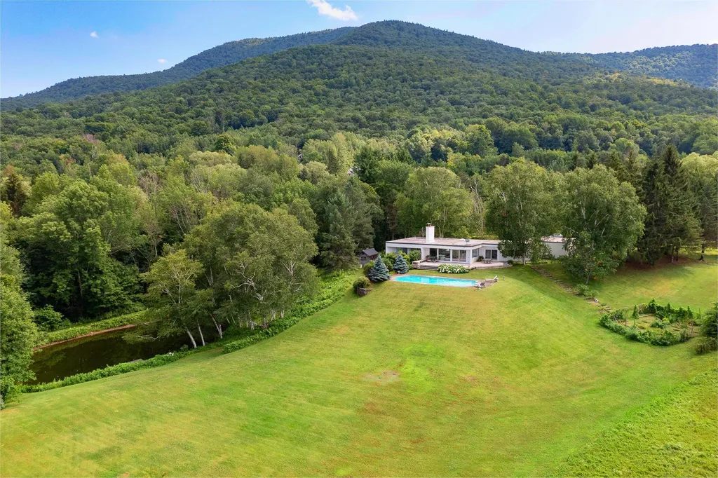 1092 Nichols Hill Road Dorset VT 05251