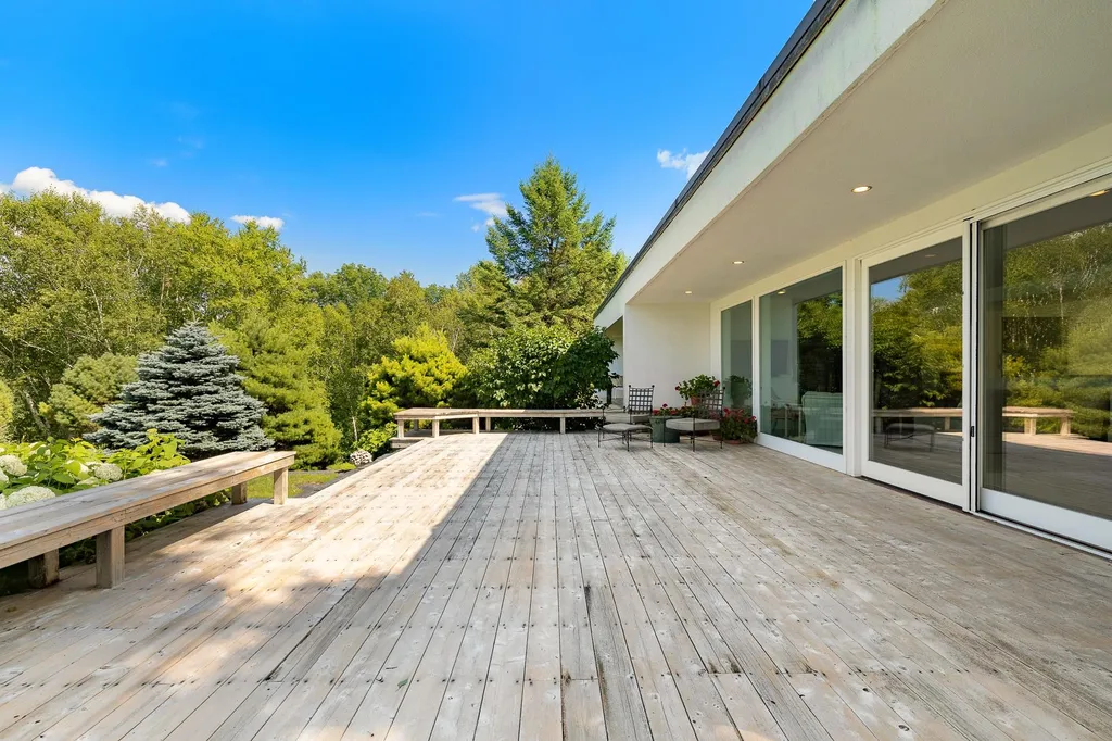 1092 Nichols Hill Road Dorset VT 05251