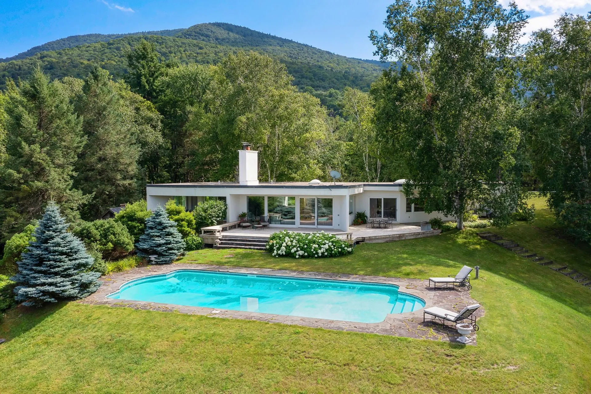 1092 Nichols Hill Road Dorset VT 05251