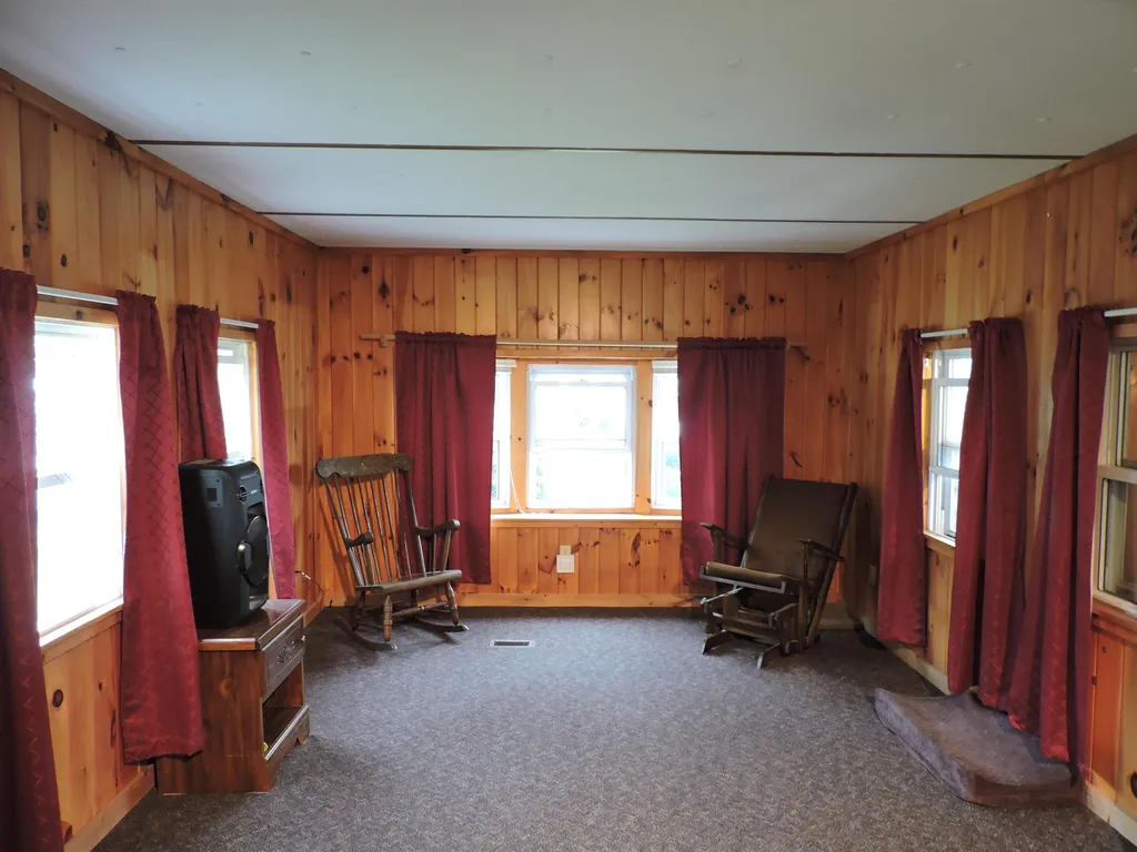 37 Cogswell Way Enfield NH 03748