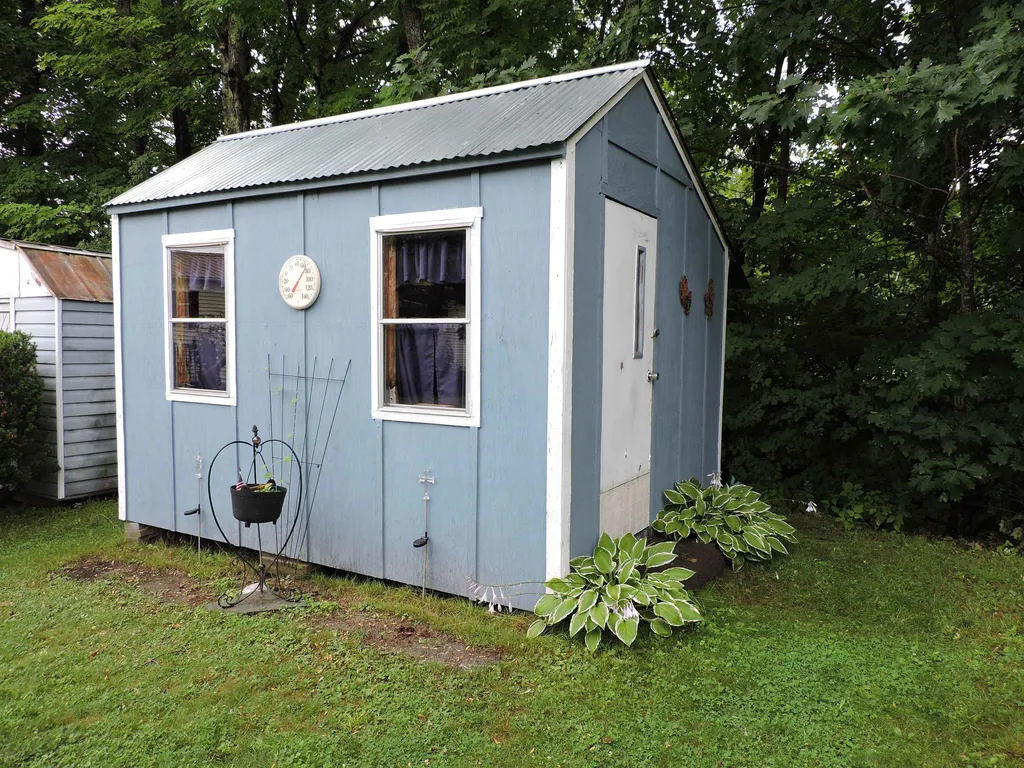 37 Cogswell Way Enfield NH 03748
