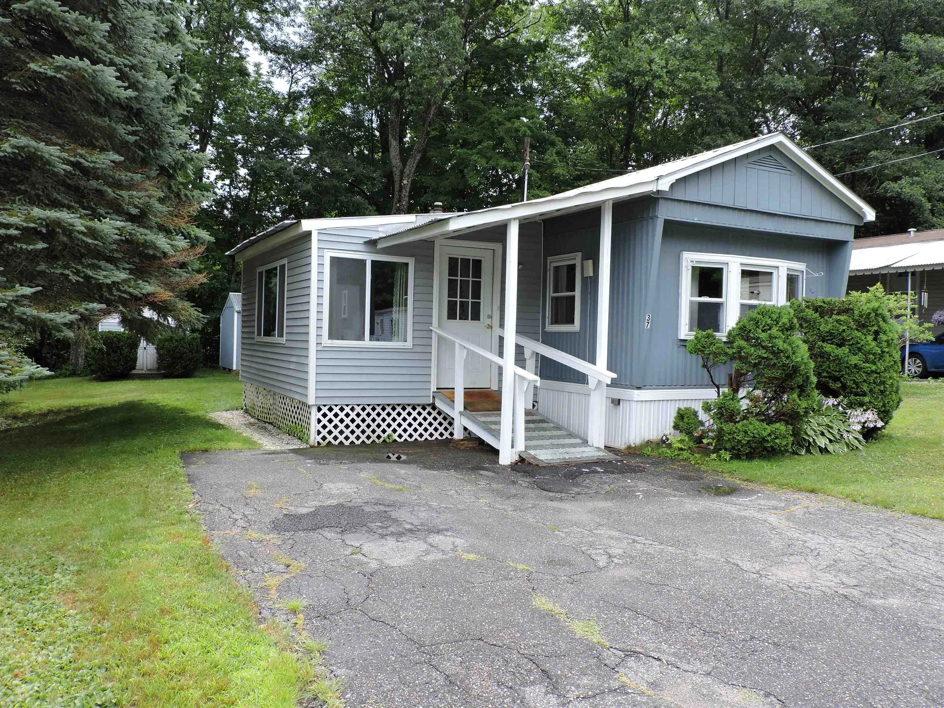 37 Cogswell Way Enfield NH 03748