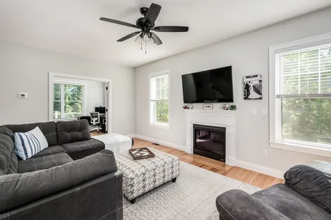25 Route 107 Brentwood NH 03833