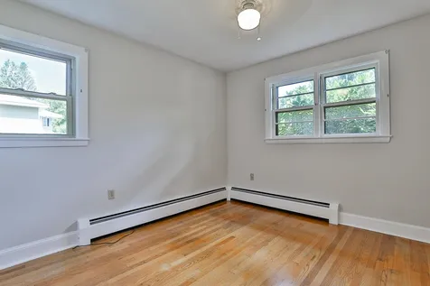 37 N Policy Street Salem NH 03079