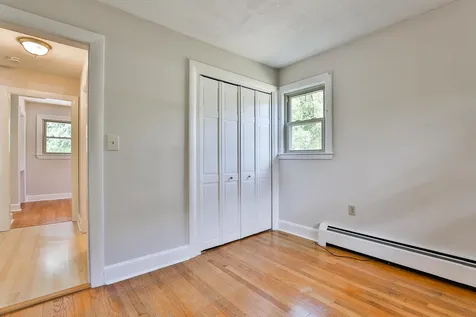 37 N Policy Street Salem NH 03079