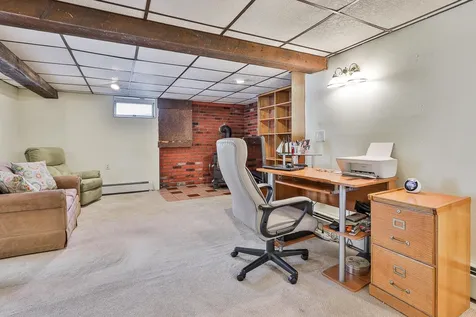37 N Policy Street Salem NH 03079