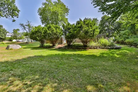 37 N Policy Street Salem NH 03079