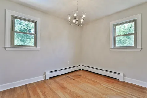 37 N Policy Street Salem NH 03079