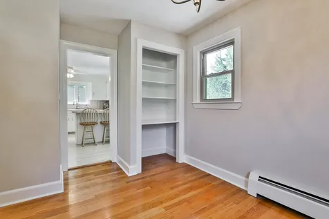 37 N Policy Street Salem NH 03079