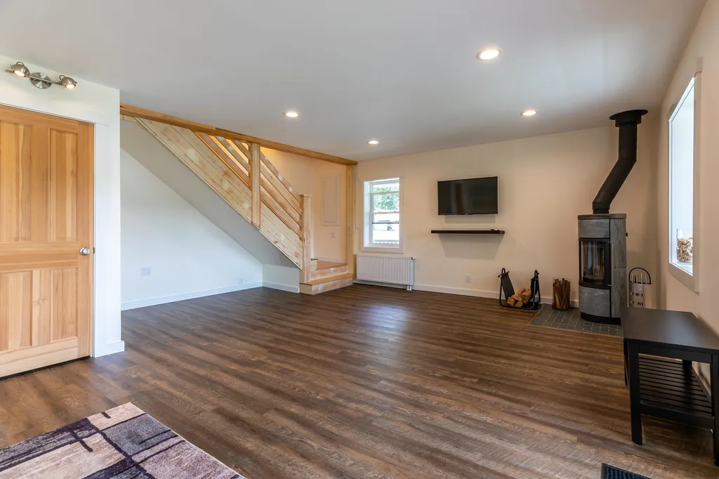 16 Gill Terrace Ludlow VT 05149