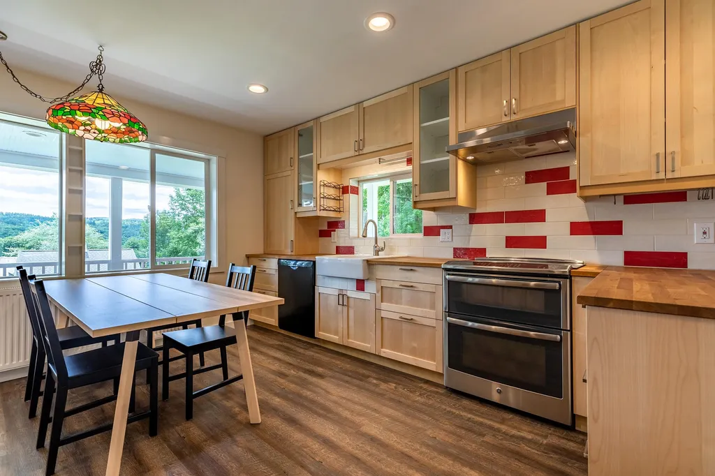 16 Gill Terrace Ludlow VT 05149