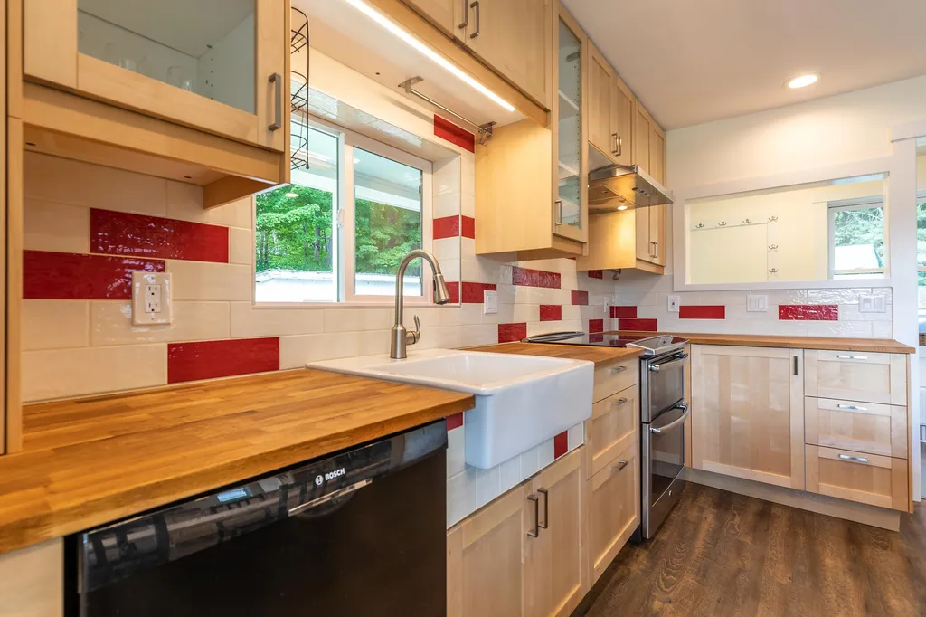 16 Gill Terrace Ludlow VT 05149