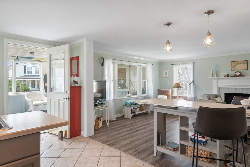 3 Sunsurf Avenue Hampton NH 03842
