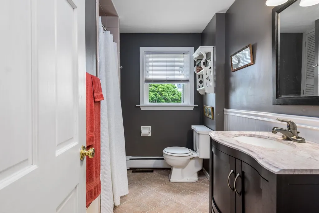 3 Sunsurf Avenue Hampton NH 03842