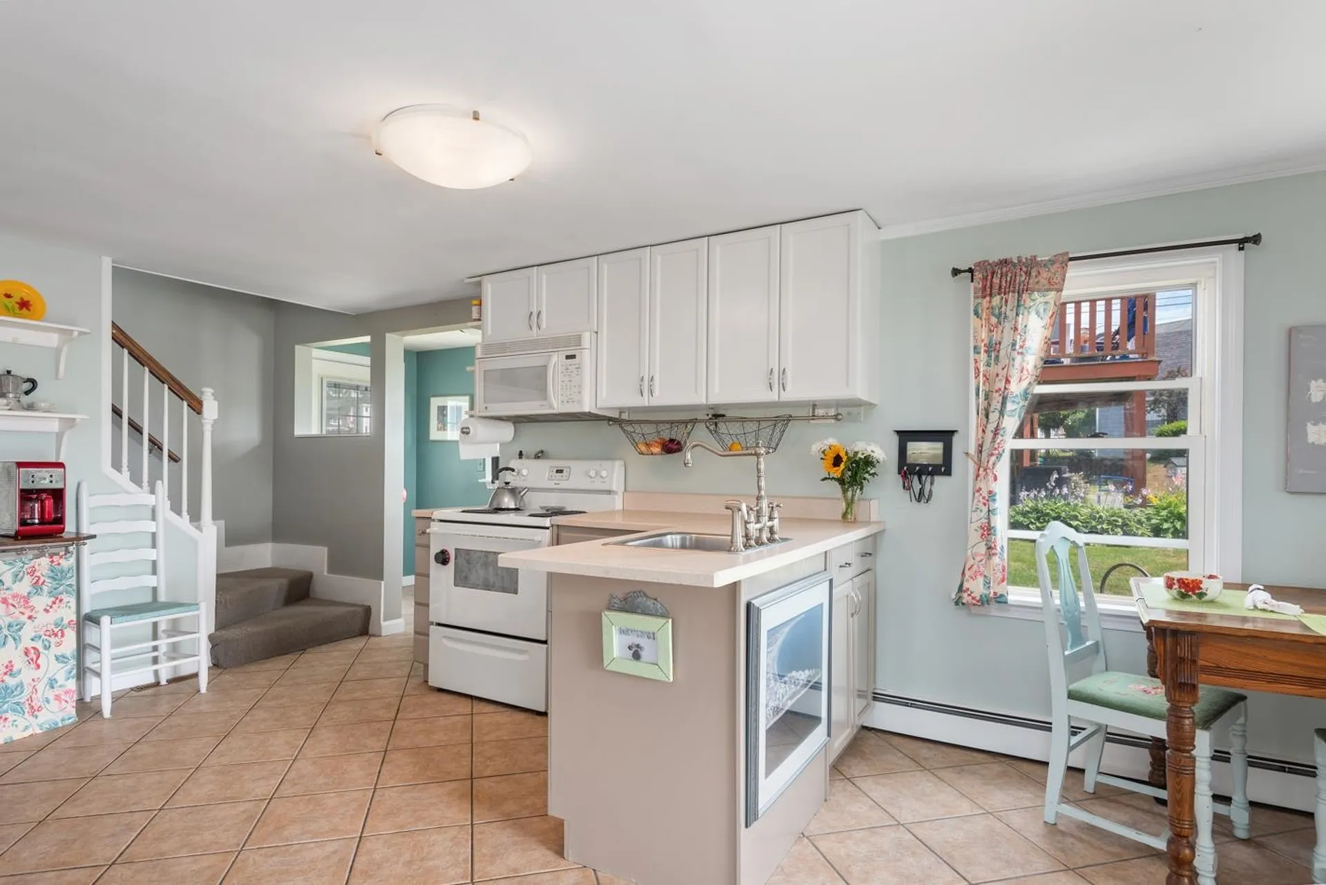3 Sunsurf Avenue Hampton NH 03842