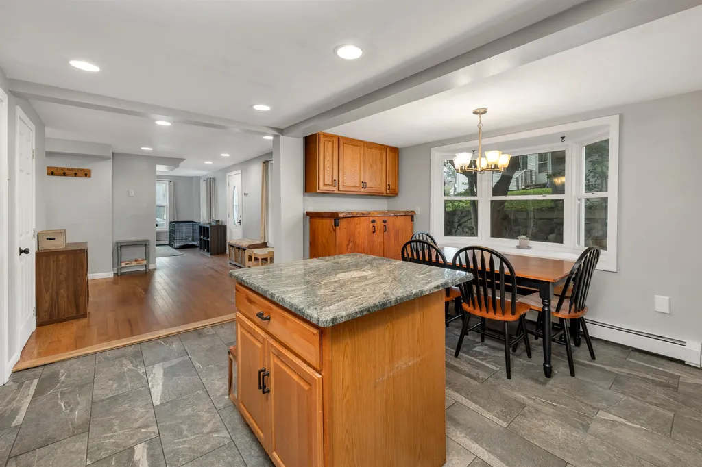 17 Riverside Drive Ashland NH 03217