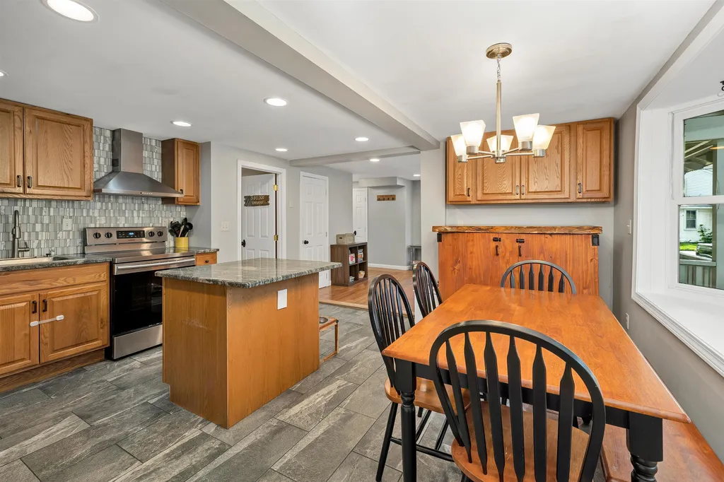 17 Riverside Drive Ashland NH 03217