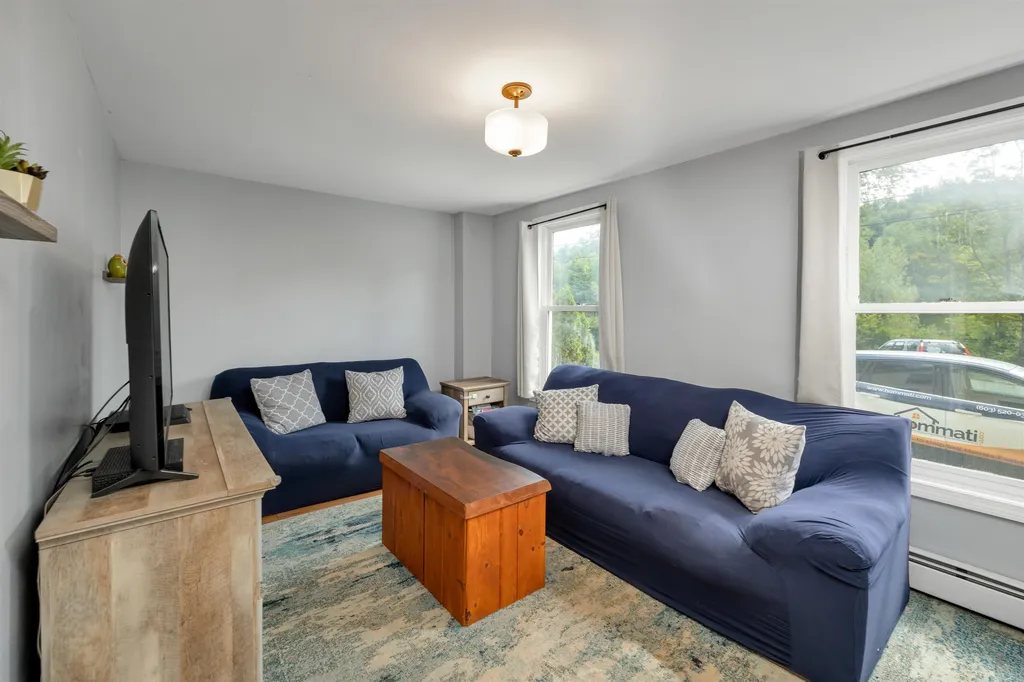 17 Riverside Drive Ashland NH 03217