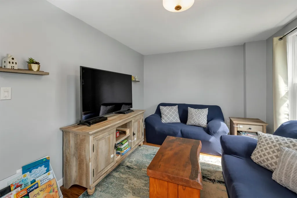 17 Riverside Drive Ashland NH 03217