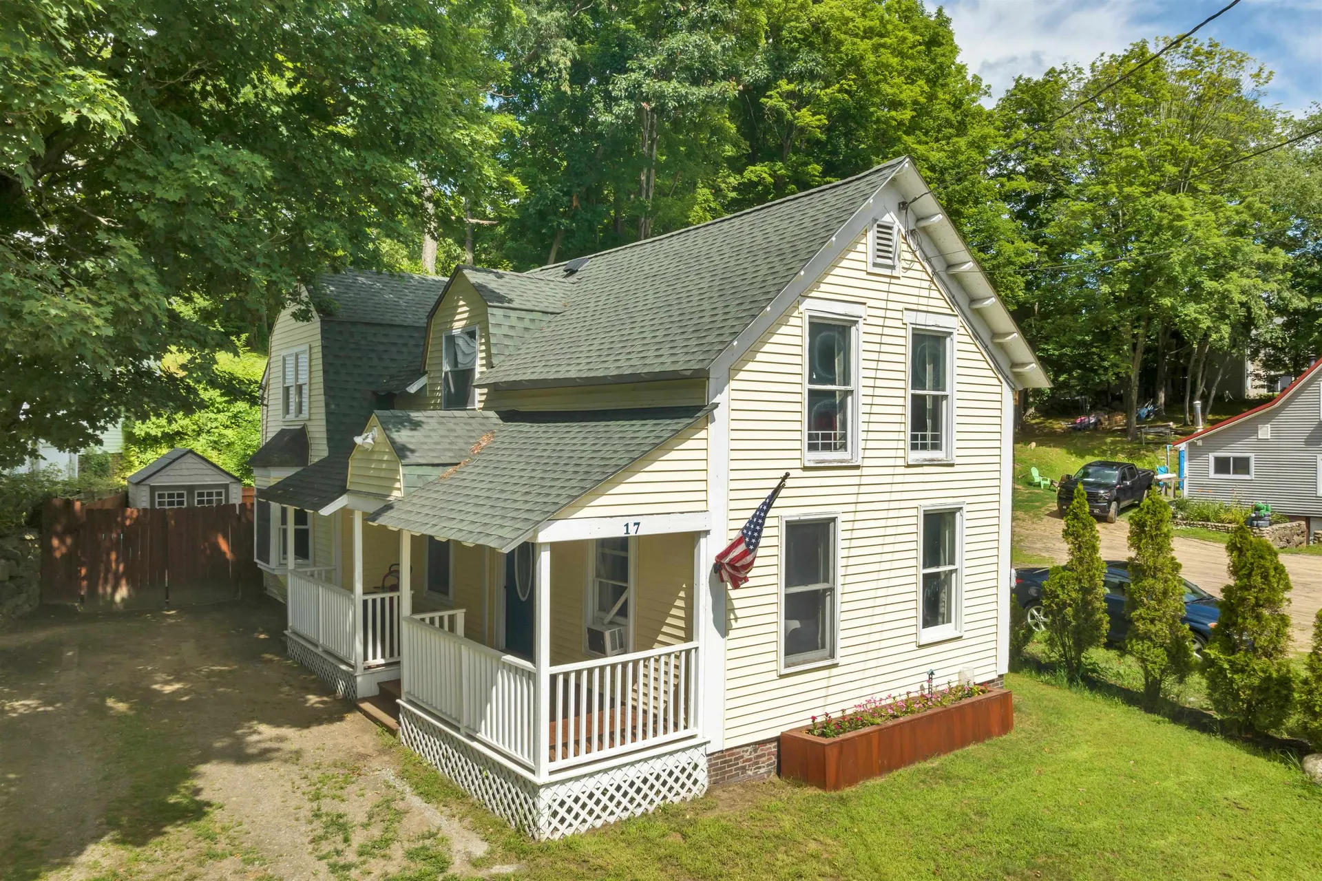 17 Riverside Drive Ashland NH 03217