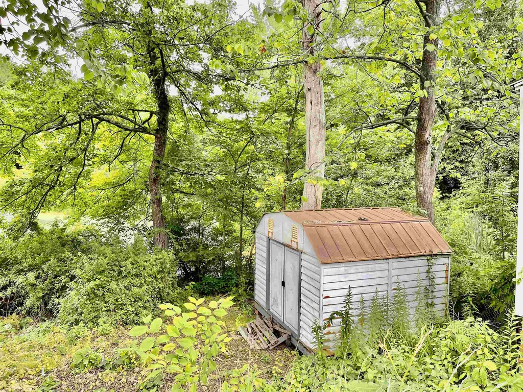9 Cheryl Street Nashua NH 03062