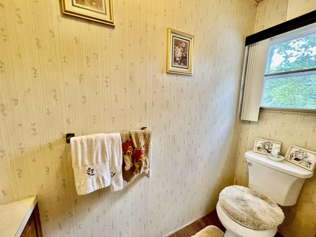 9 Cheryl Street Nashua NH 03062