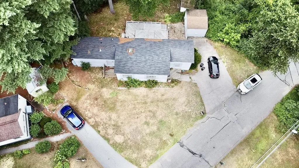 9 Cheryl Street Nashua NH 03062