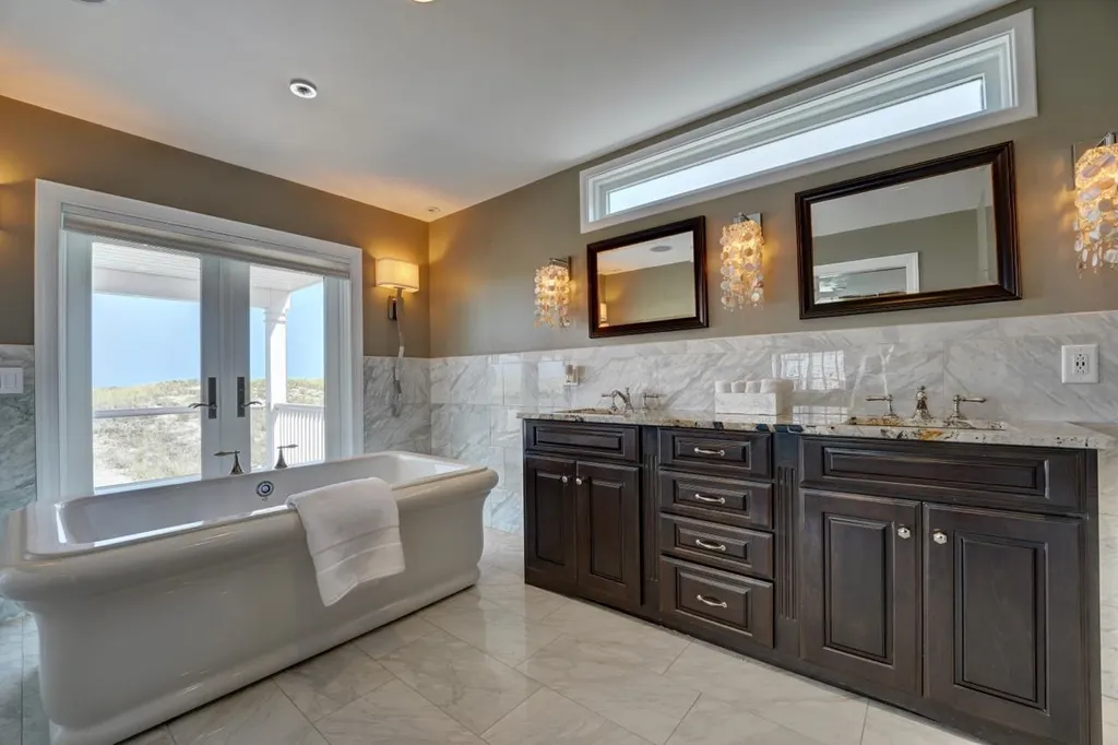 126 Ocean Boulevard Seabrook NH 03874