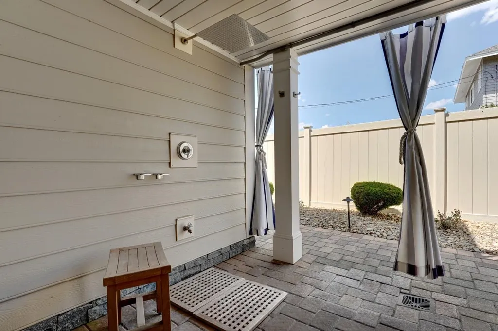 126 Ocean Boulevard Seabrook NH 03874