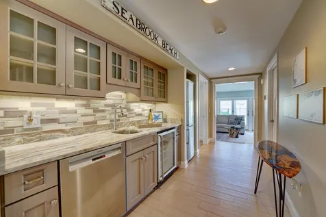 126 Ocean Boulevard Seabrook NH 03874