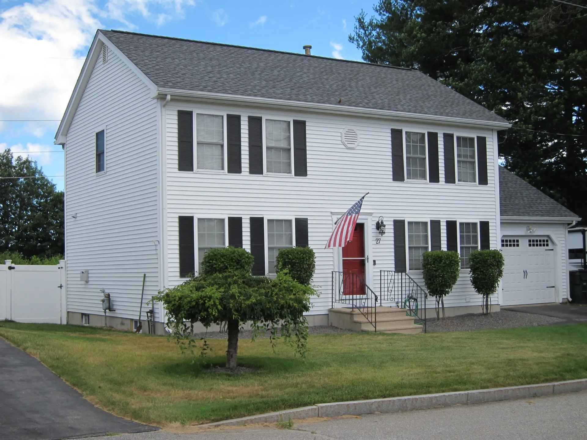 27 Hickory Court Manchester NH 03103