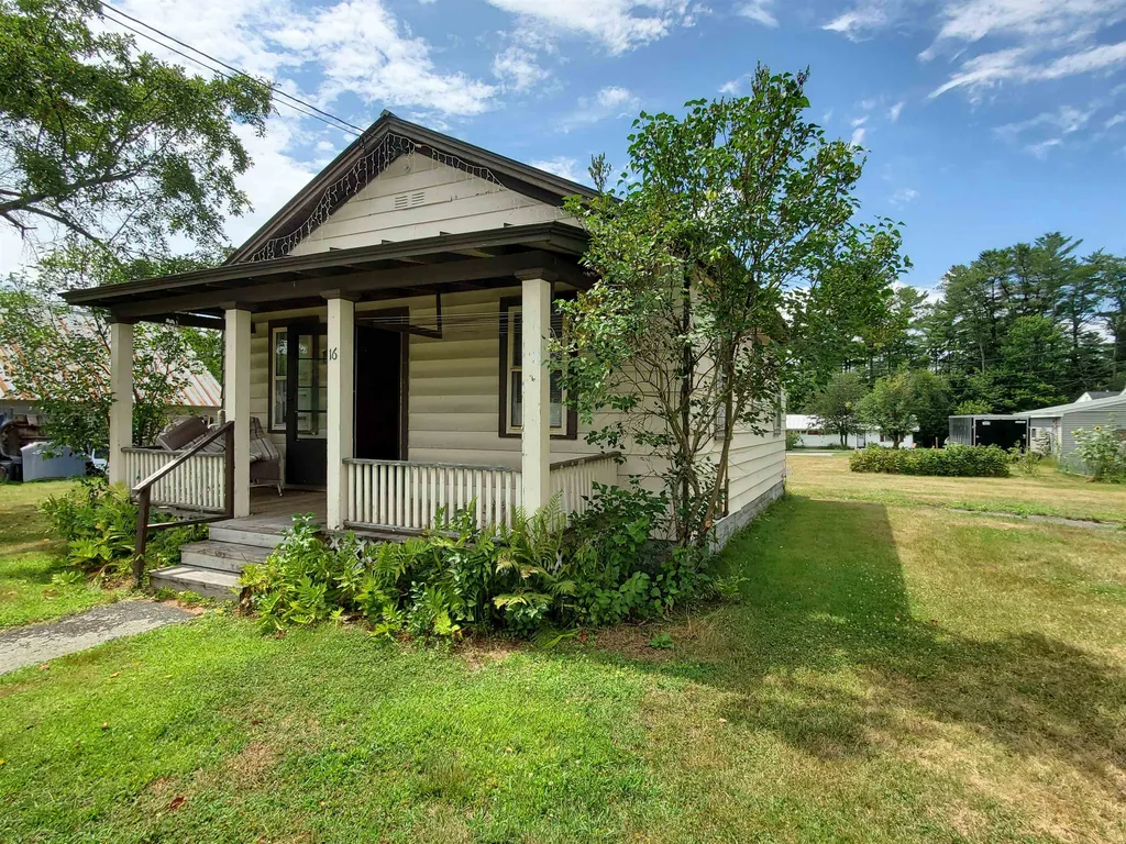 16 Peabody Street Lebanon NH 03766