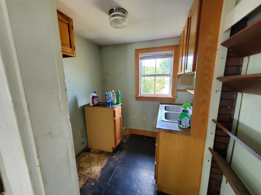 16 Peabody Street Lebanon NH 03766