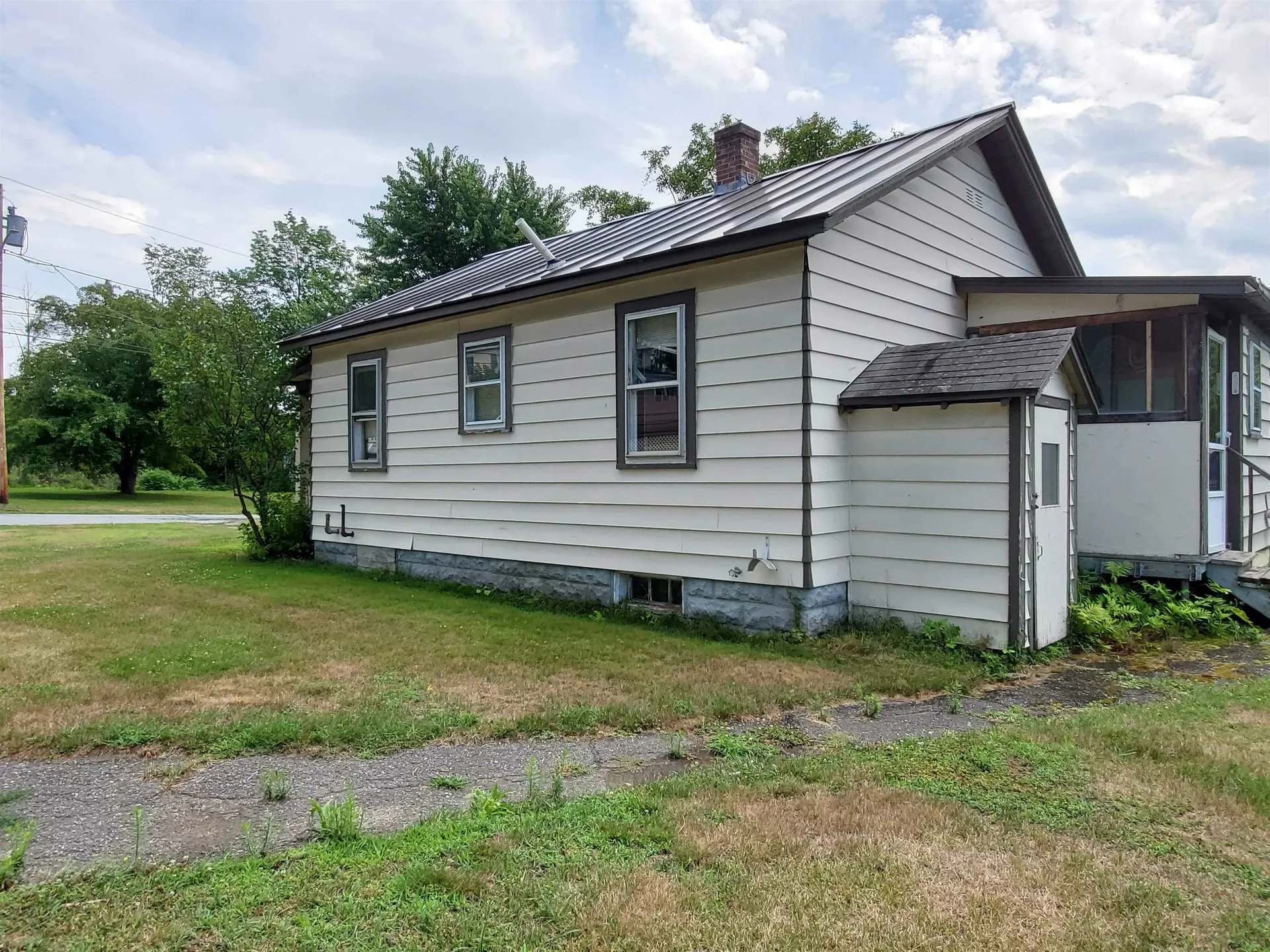 16 Peabody Street Lebanon NH 03766