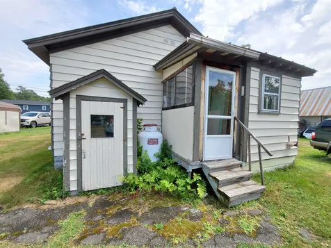 16 Peabody Street Lebanon NH 03766