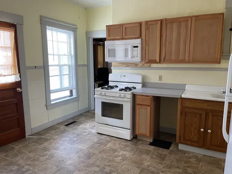 25 Lyford Street Laconia NH 03246