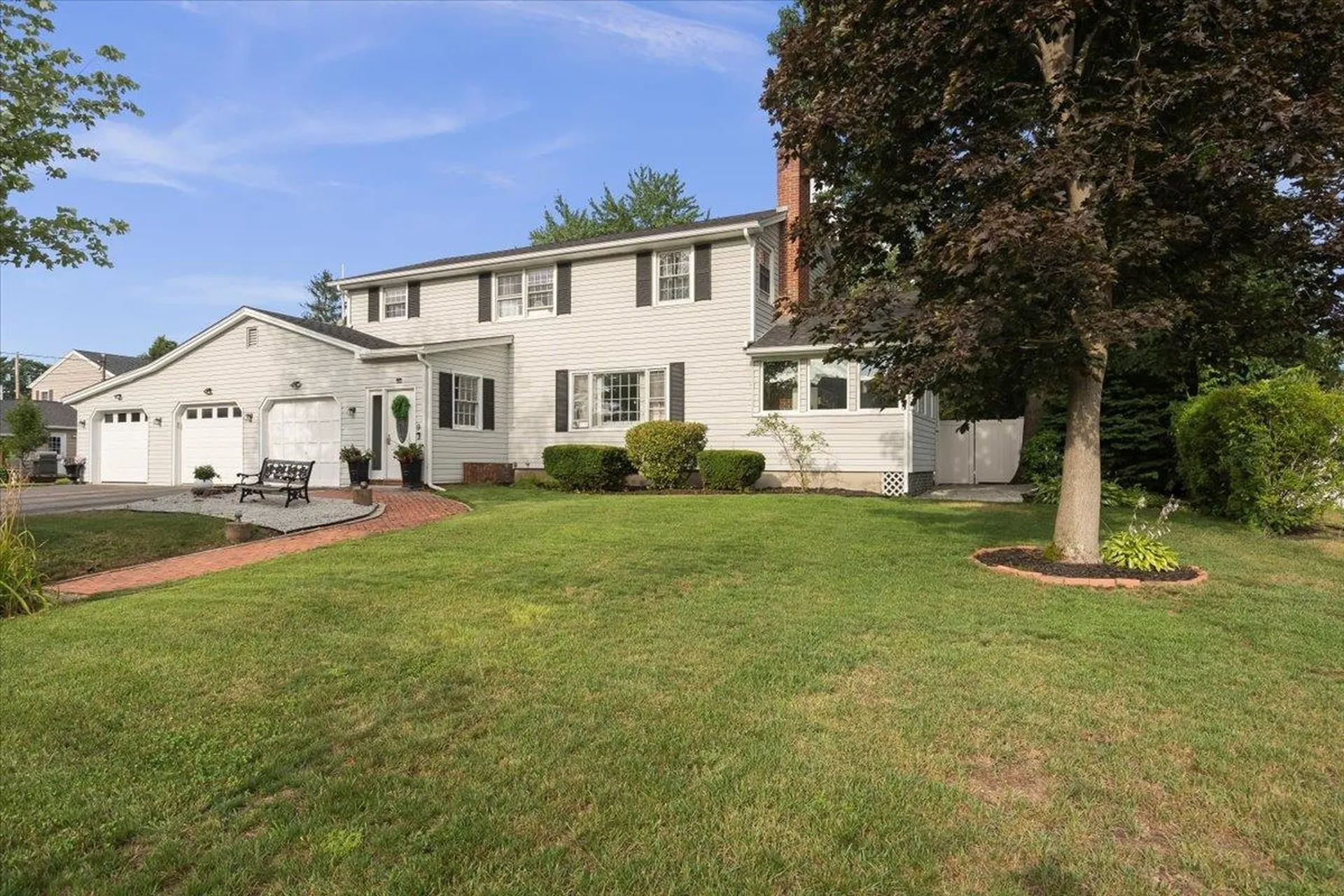 9 Columbine Drive Nashua NH 03063