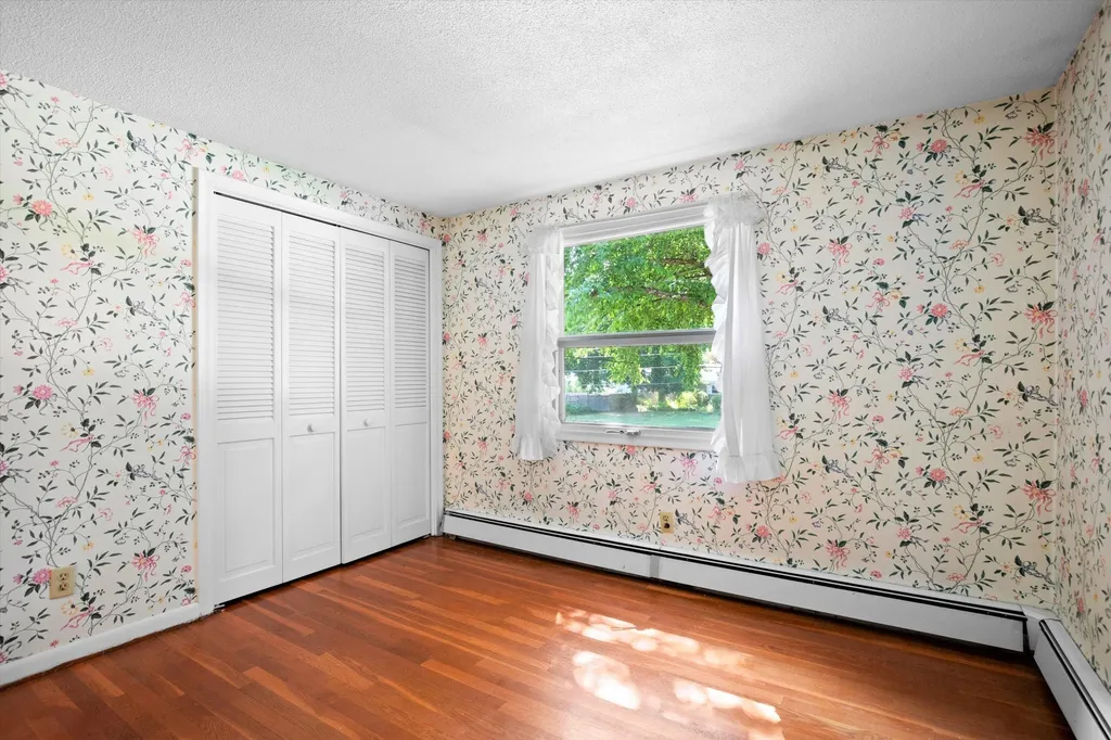 27 Lois Street Rochester NH 03867