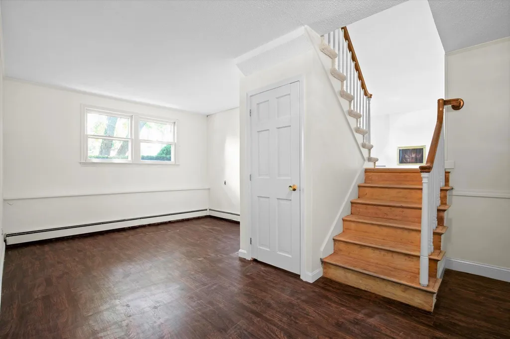 27 Lois Street Rochester NH 03867