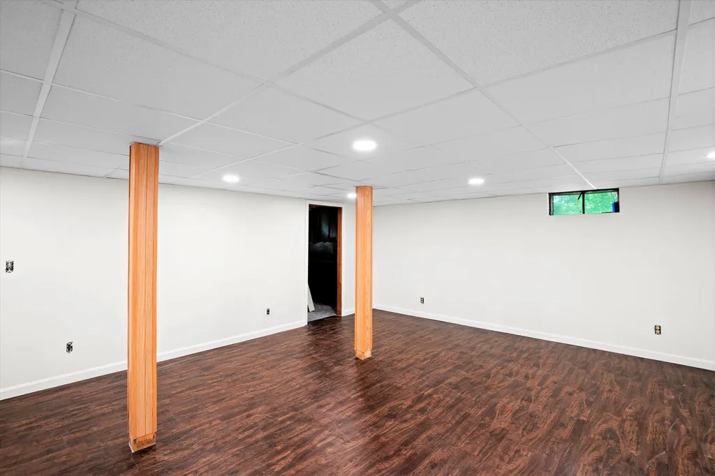 27 Lois Street Rochester NH 03867