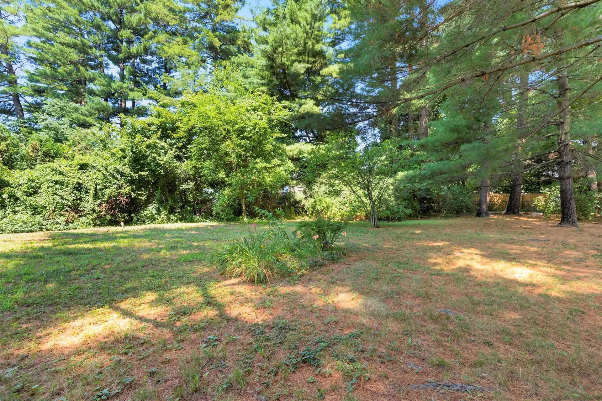 27 Lois Street Rochester NH 03867