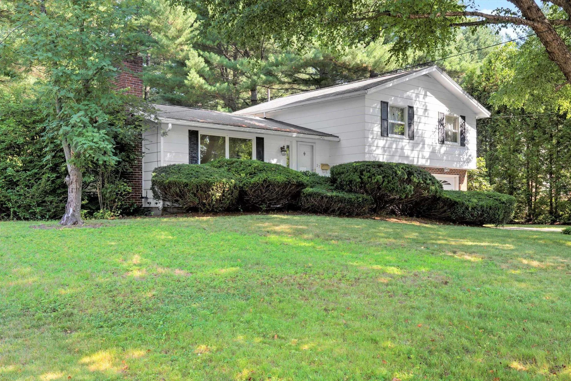 27 Lois Street Rochester NH 03867