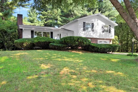 27 Lois Street Rochester NH 03867