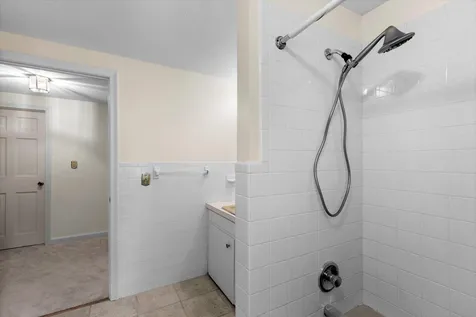 27 Lois Street Rochester NH 03867
